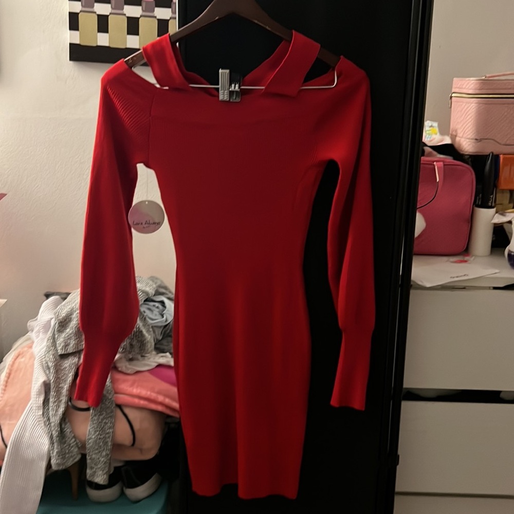 Dress - Picture 3 of 3